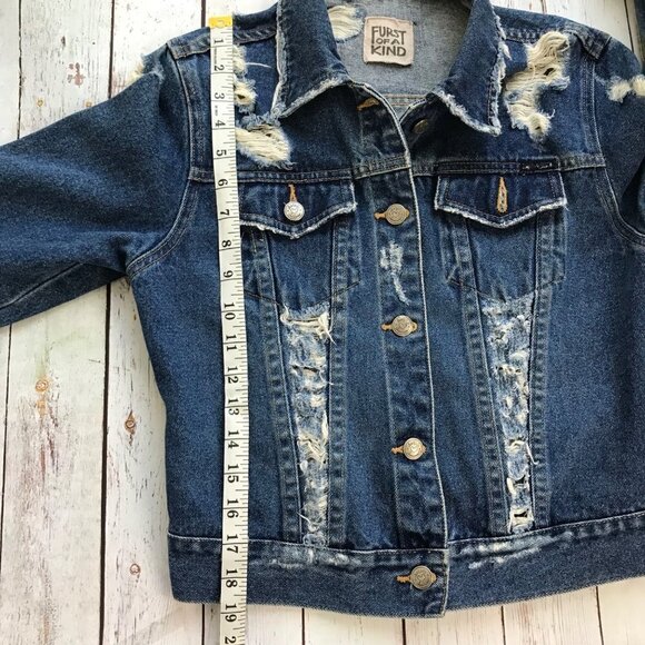 Furst of a Kind Vintage Distressed Trucker Style Denim Jacket - Size Small - Picture 10 of 14